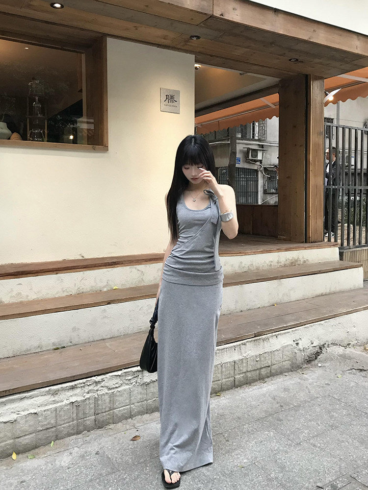Purple form-fitting long dress