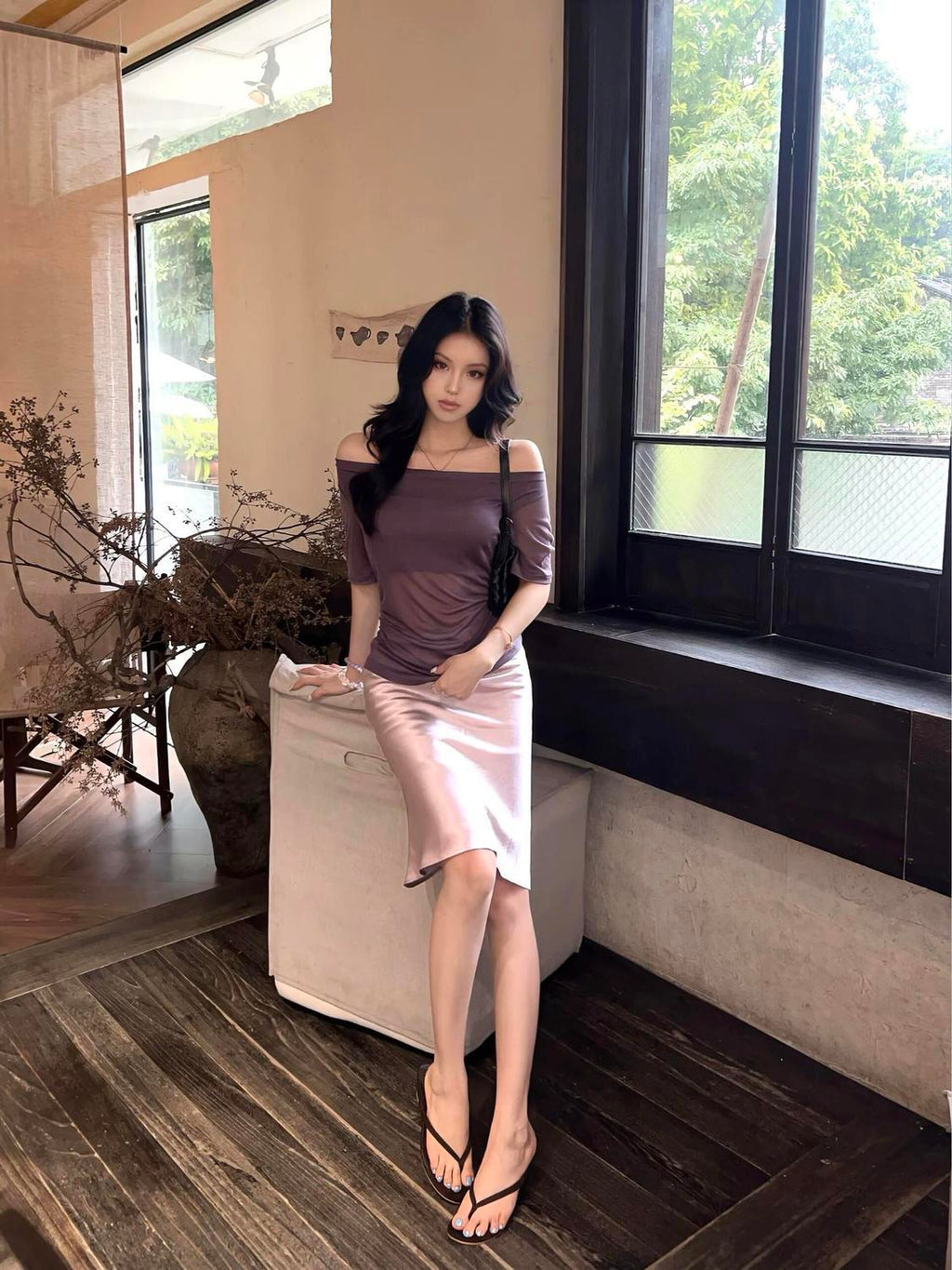 Purple knitted short-sleeve top with high-waist slimming skirt