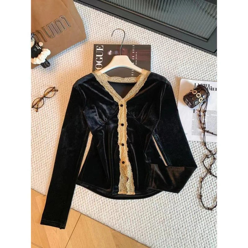 Women's Vintage Lace-Trim V-Neck Long-Sleeve Velvet Top
