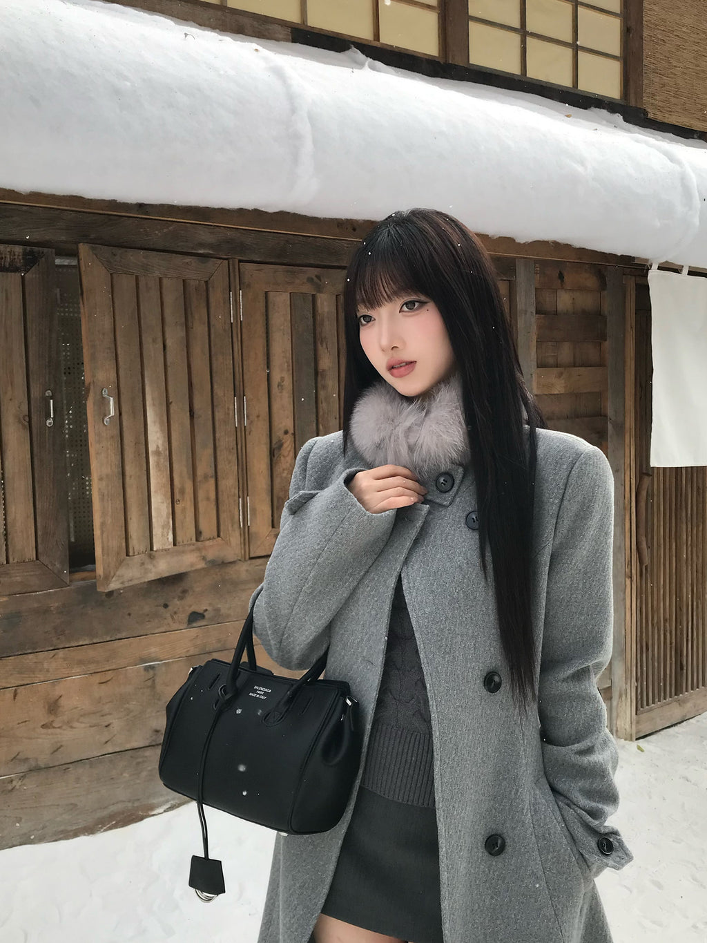 Waist-Defined Wool Coat with Structured Shoulders, Without a Fur Collar Scarf