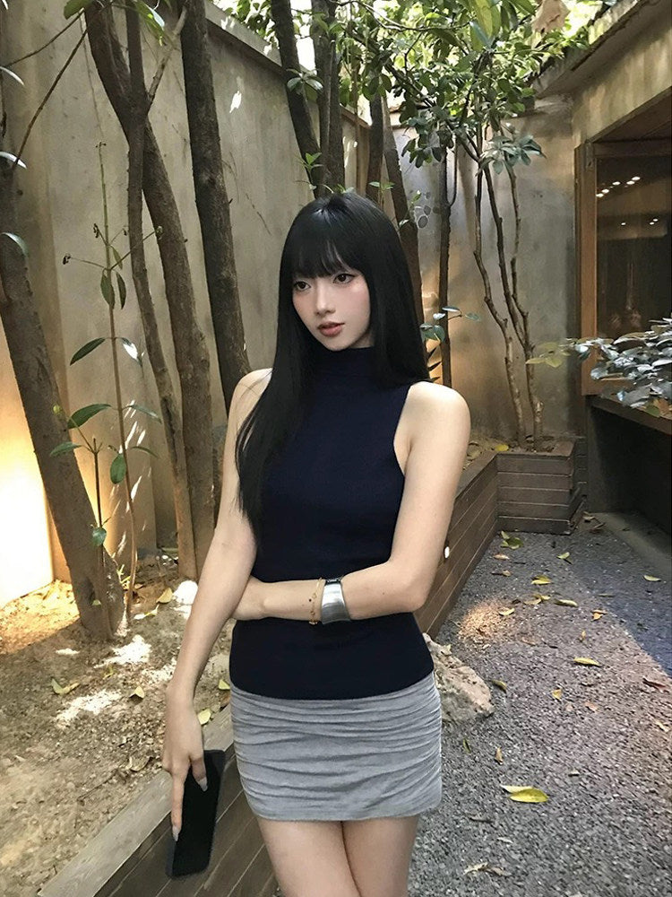 Blue Sleeveless Top+Grey Pleated Midi Skirt