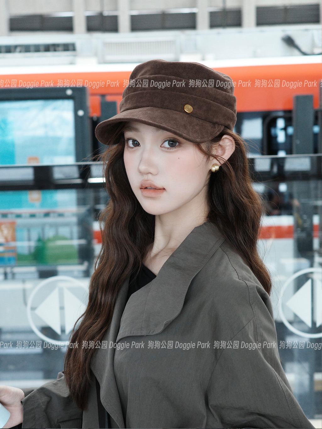 골드 라벨 소프트 스웨이드 플랫 탑 캡