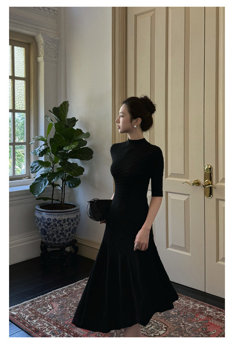 Women's Black Textured Pleated Dress with Stand Collar and Slim Fit