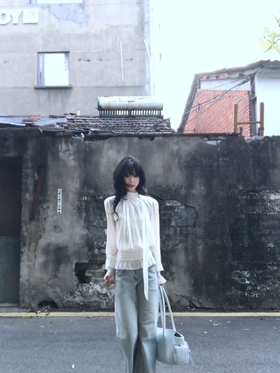 スリムフィット プリーツ無地シャツ