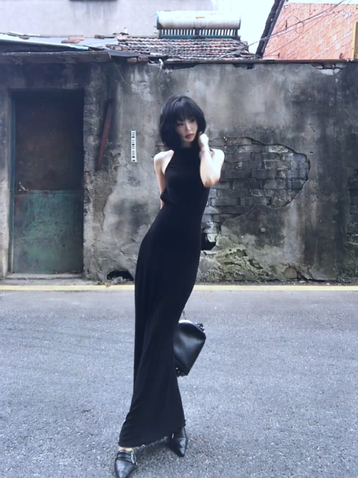 Halter sleeveless dress