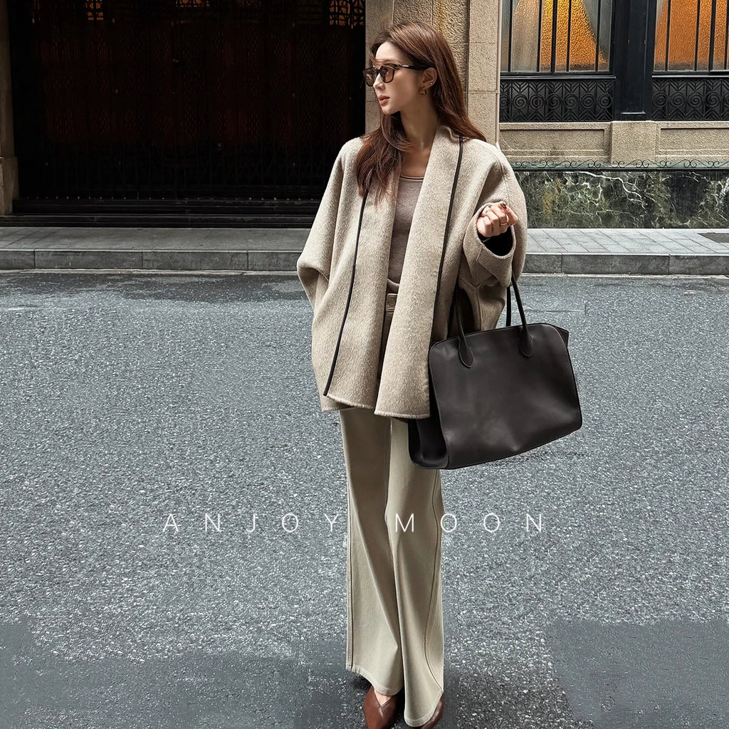 Women's Relaxed-Fit Wool Coat with a Short, Oversized Silhouette