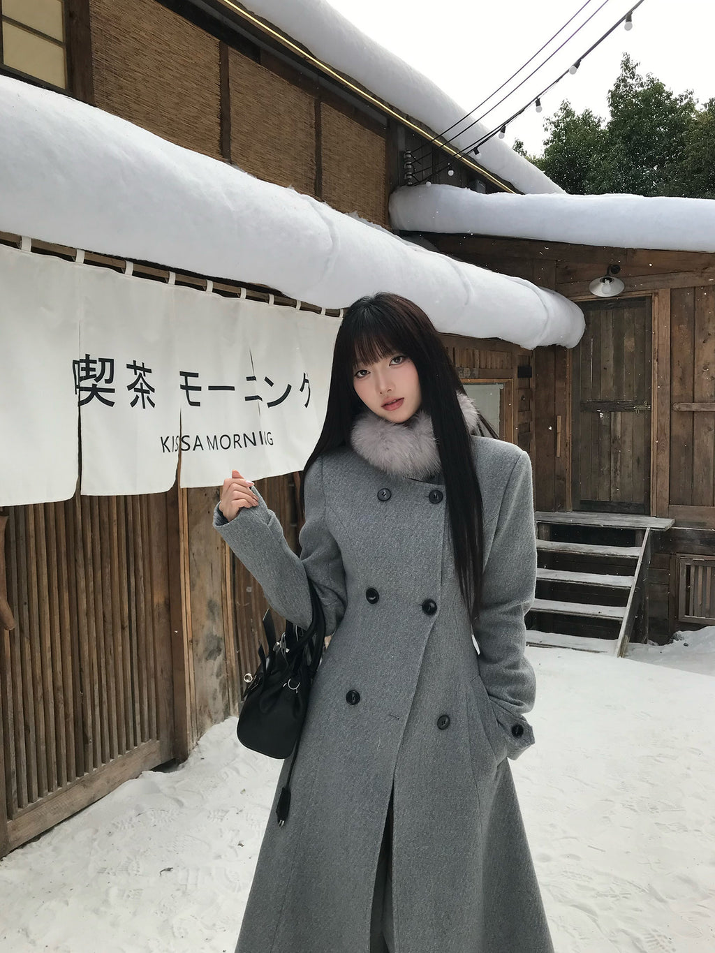 Waist-Defined Wool Coat with Structured Shoulders, Without a Fur Collar Scarf