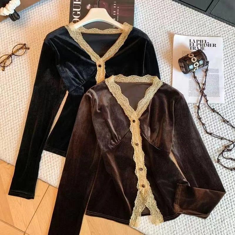Women's Vintage Lace-Trim V-Neck Long-Sleeve Velvet Top