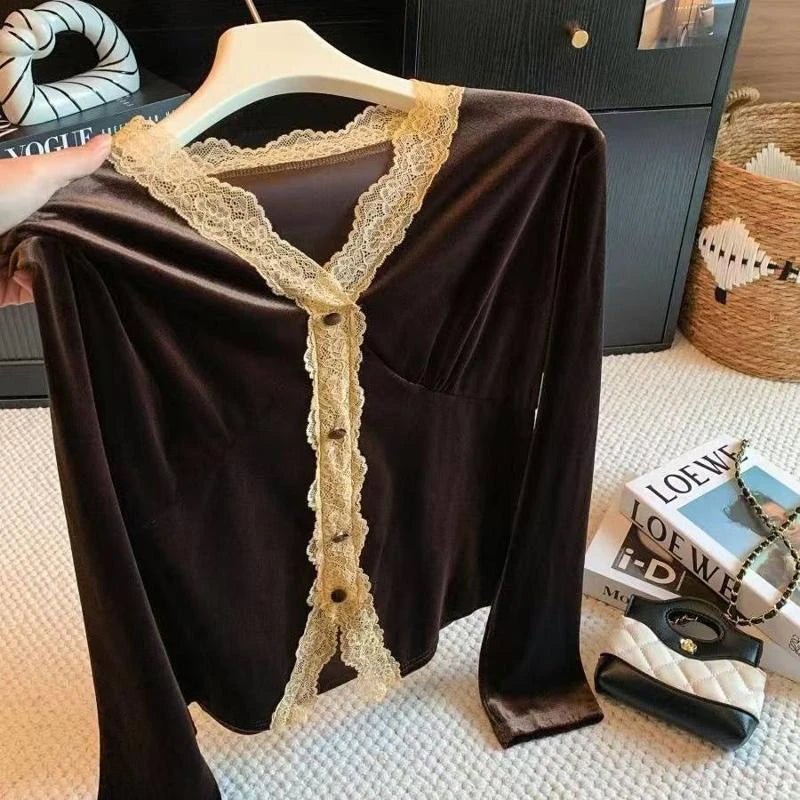 Women's Vintage Lace-Trim V-Neck Long-Sleeve Velvet Top