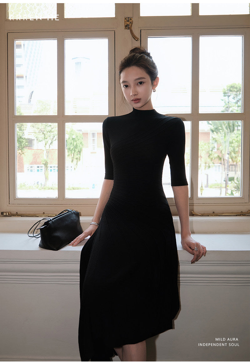 Women's Black Textured Pleated Dress with Stand Collar and Slim Fit