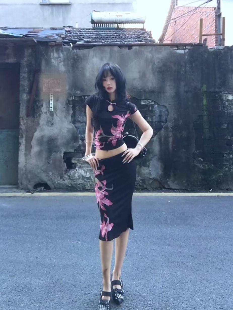 Short-sleeve top + high-waist skirt set