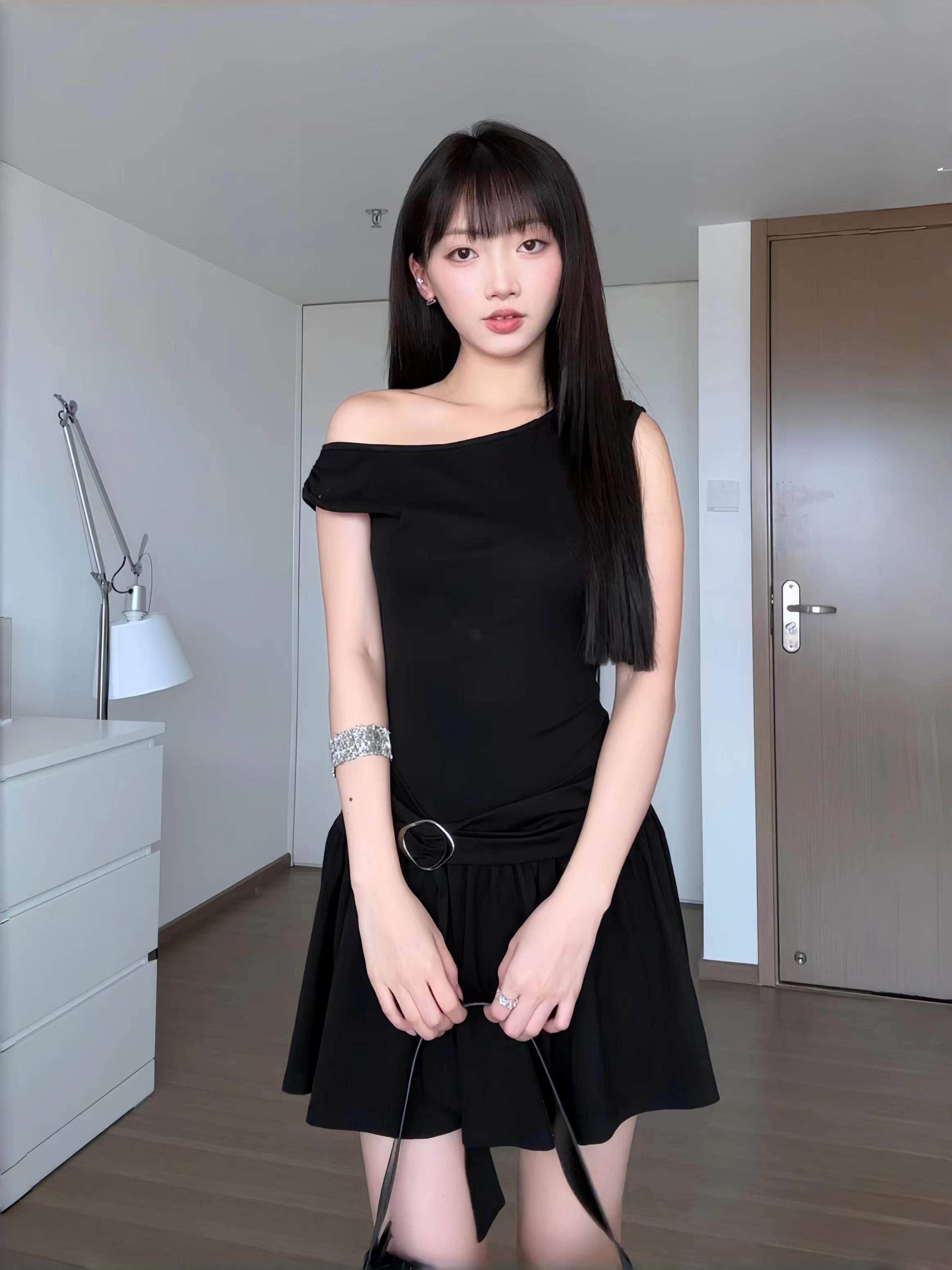 One Shoulder Ruched Black Dress Y2K Slim Fit Mini Dress