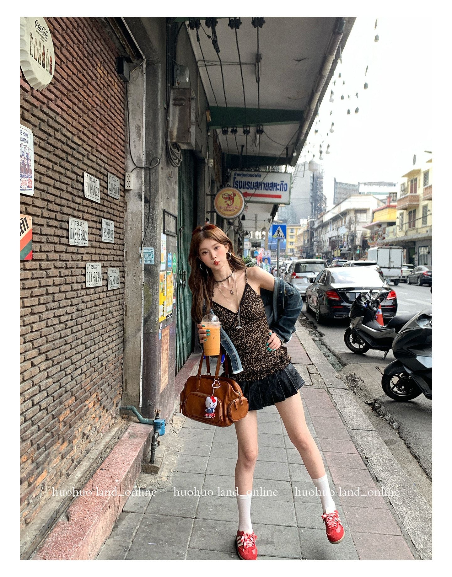 Heart Belt Pleated PU Leather Skirt