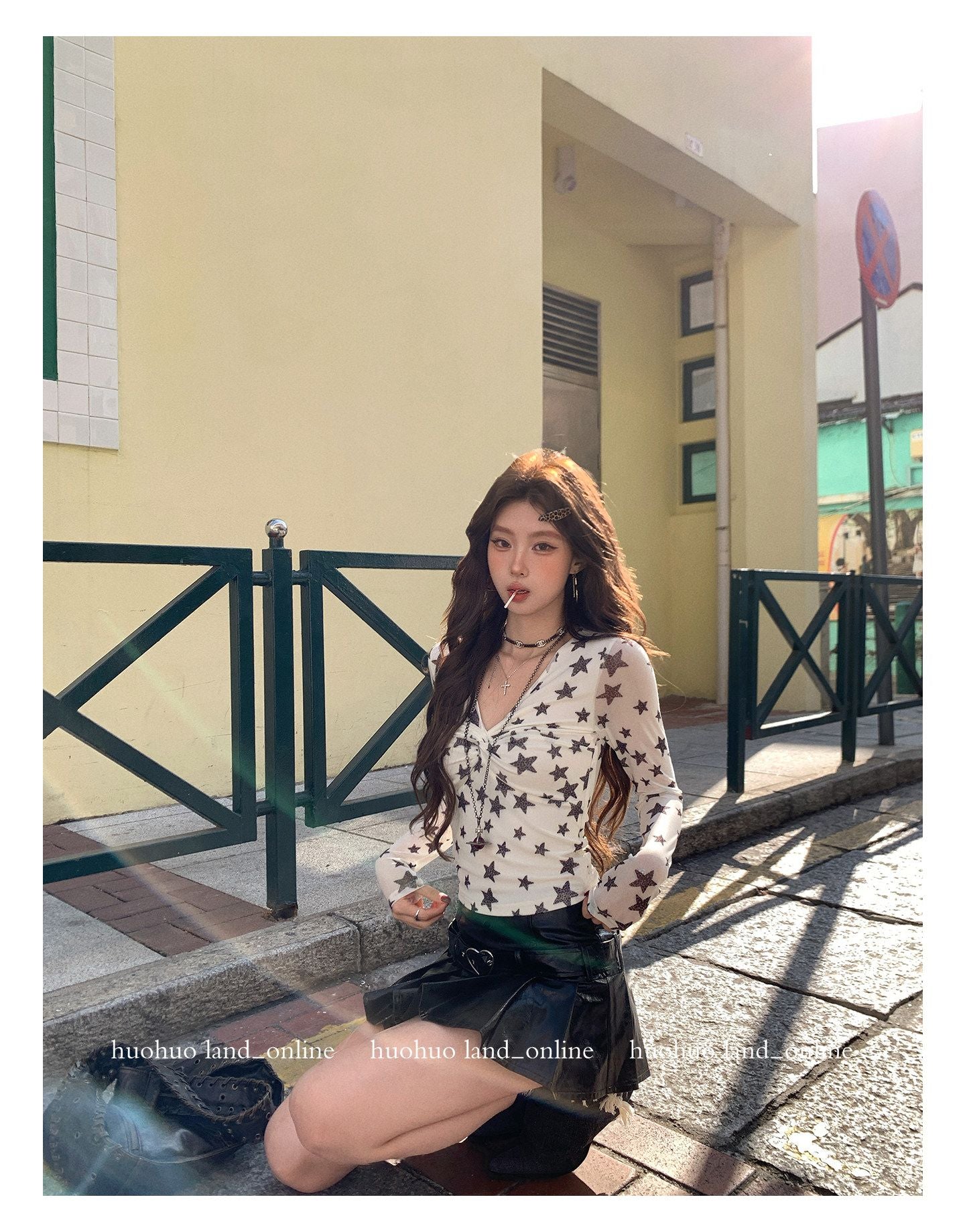 Star Print Twist Slim Fit T-Shirt