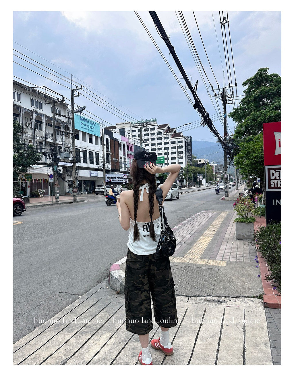 Soft Loose Halter Backless Camisole