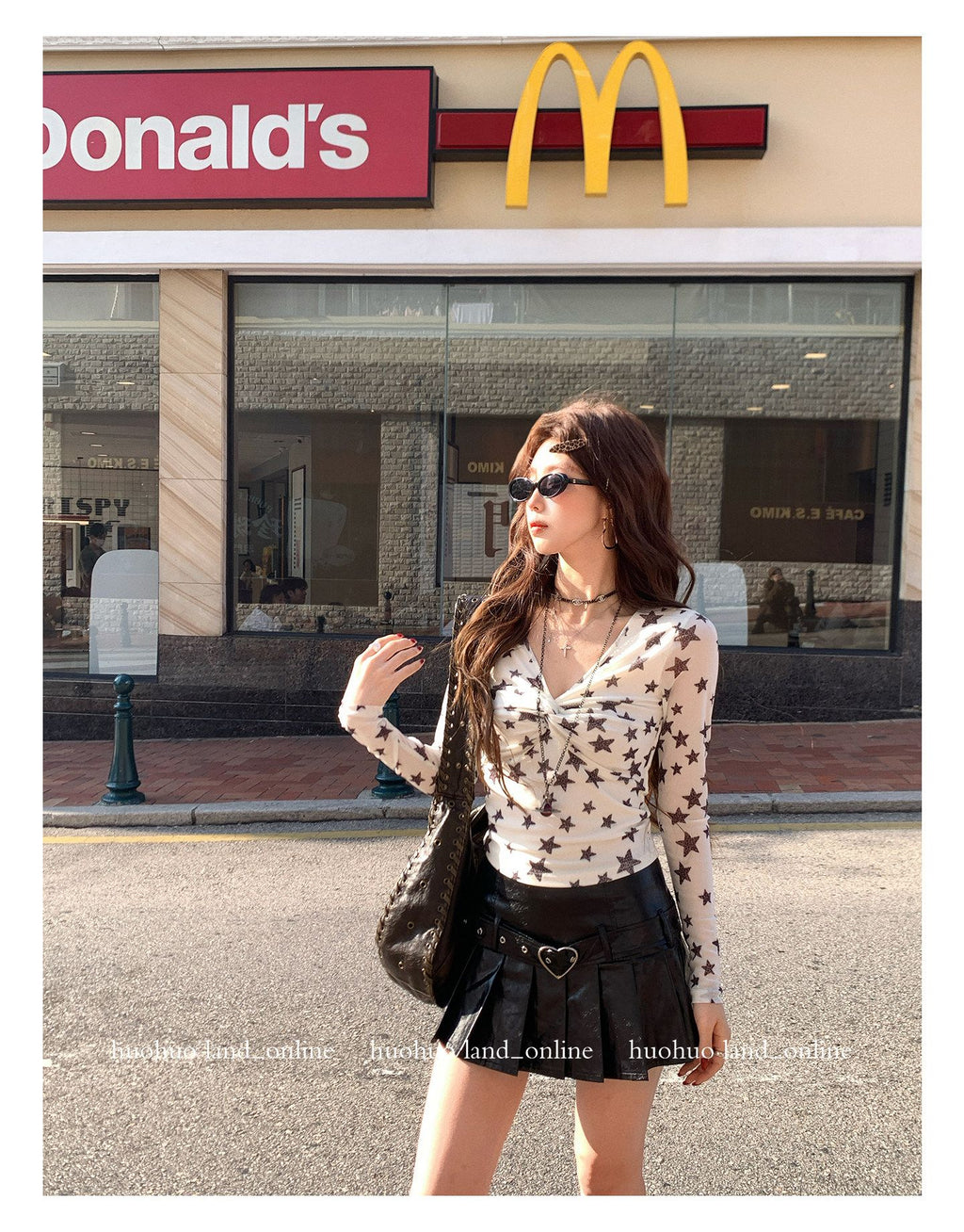 Star Print Twist Slim Fit T-Shirt
