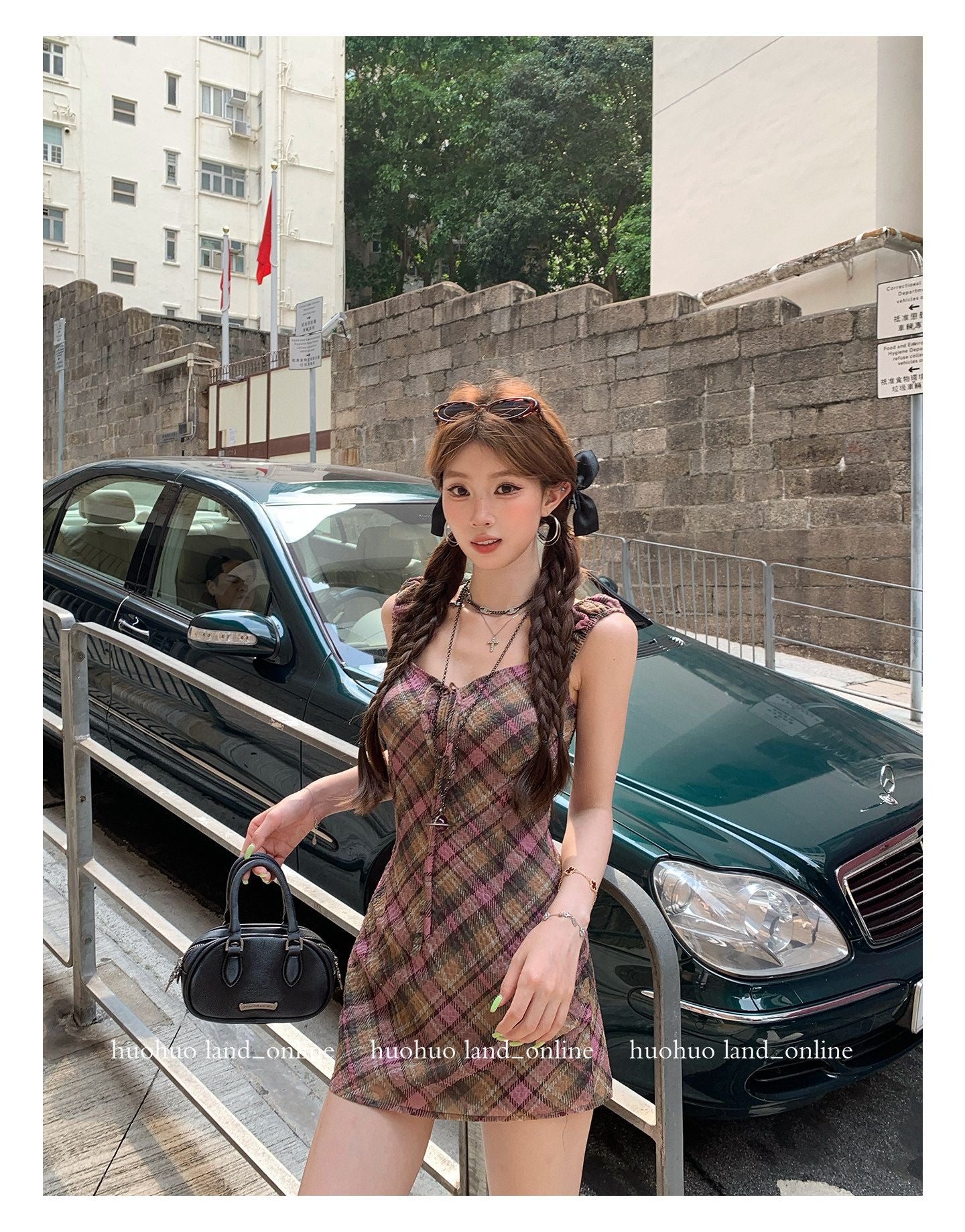 Vintage Plaid Waist-cinched Dress