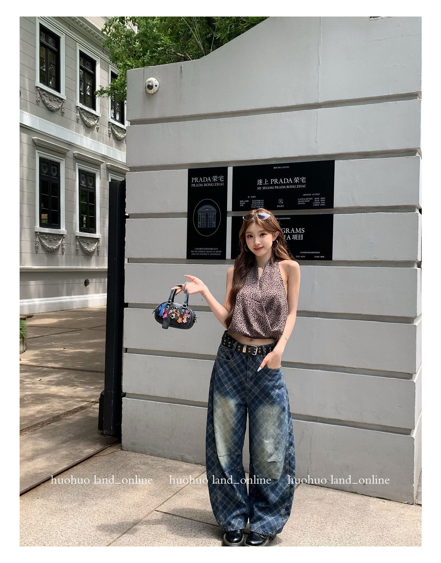 Mid-High Waist Argyle Curved Jeans