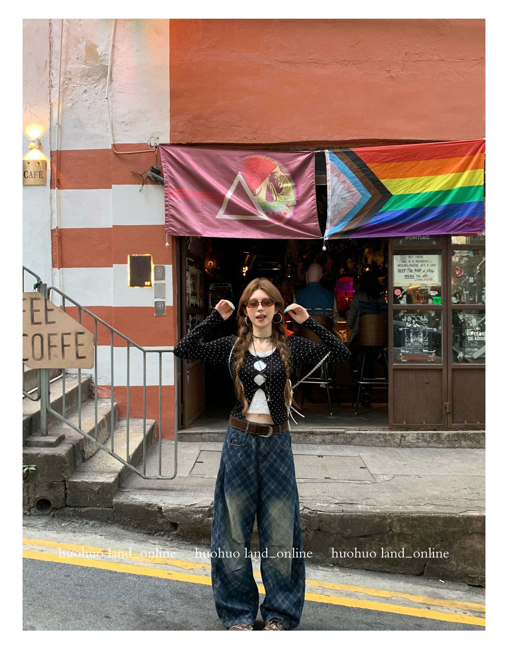 Mid-High Waist Argyle Curved Jeans