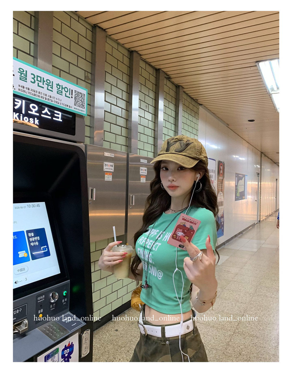 Color Block Letter Print Regular Shoulder Waist Cinched T-shirt