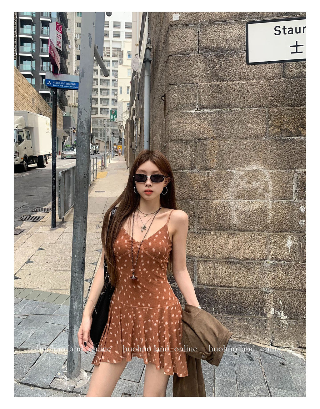 디어 스폿 프린트 러플 캐미 드레스