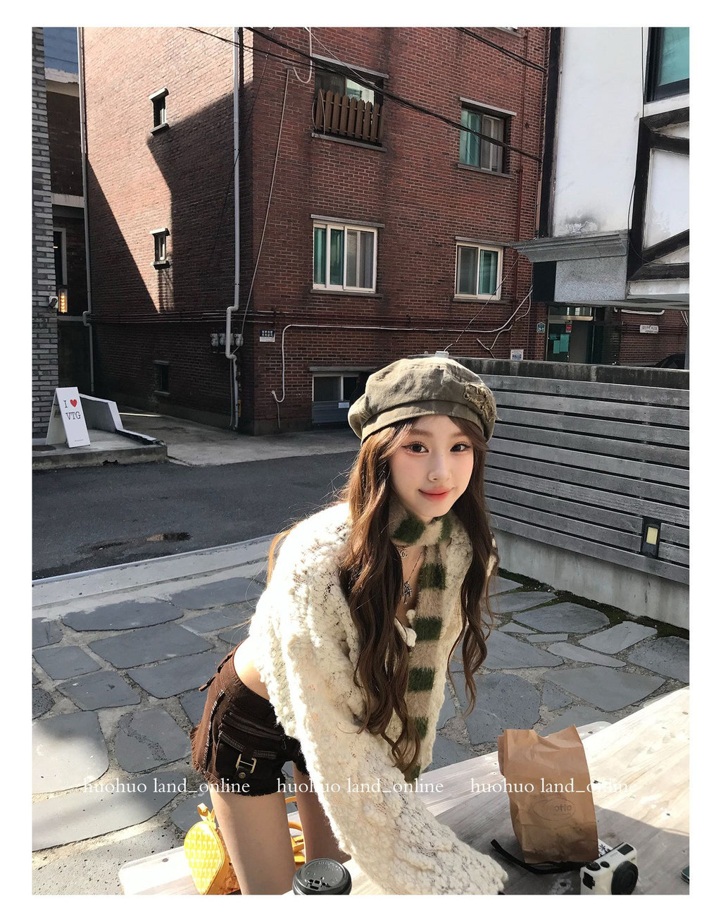 （Pre-sale）Chunky Knit Fuzzy V-Neck Sweater