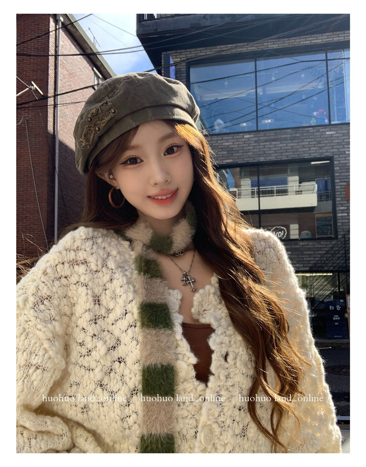 （Pre-sale）Chunky Knit Fuzzy V-Neck Sweater